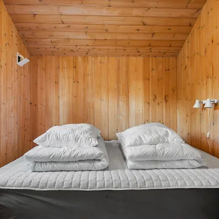 2 Bedroom Lovely In Semesterbostad *