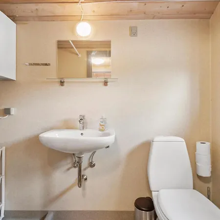 2 Bedroom Lovely In Tatil Evi Hovborg